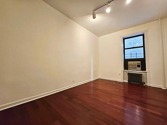 5th image of 251 W 81st St #5T