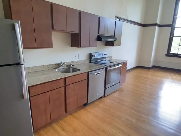 1710 Bruce Ave — Photo 1
