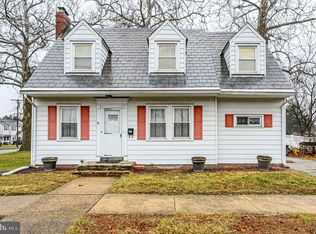 102 Homestead Ave, Hamilton, NJ 08610