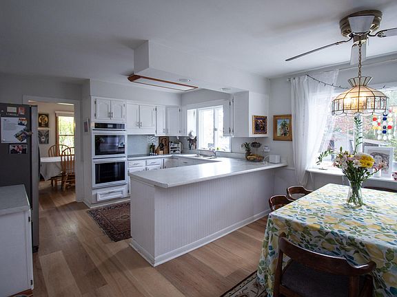 4th image of 2 Shamrock Ct