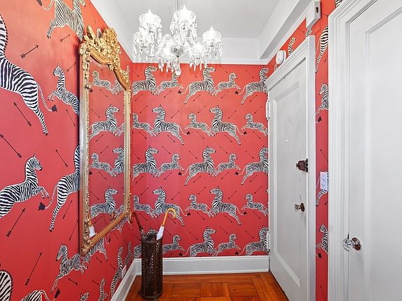 3rd image of 179 E 79th St APT 8C
