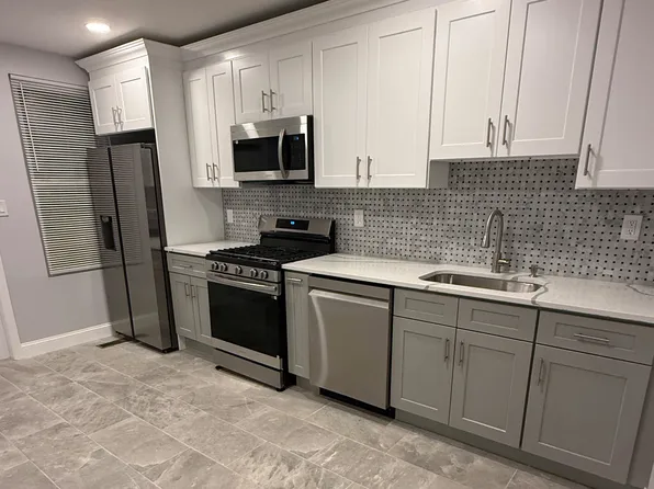 133 Sherman Place image 5 of 13