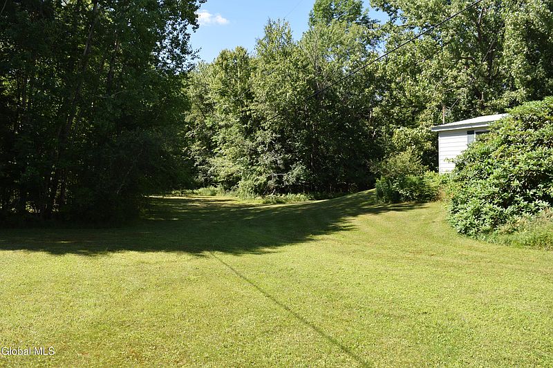 5th image of 31 Snyder Road