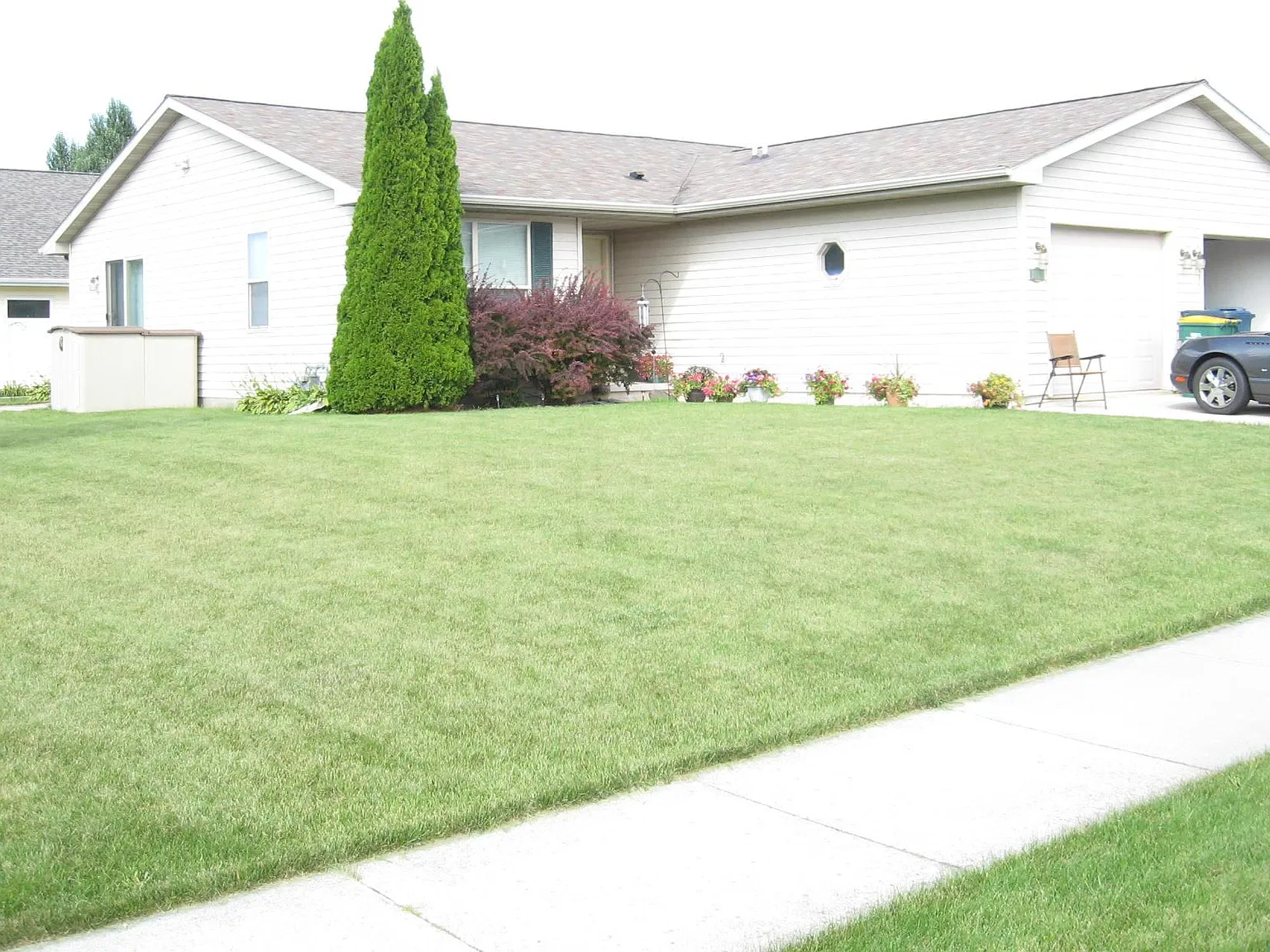 2 bed, 1000 sqft, $1,100 — Photo 2