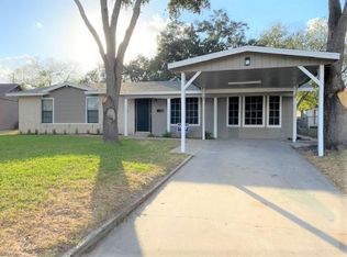 1711 Louisiana St, Kingsville, TX 78363