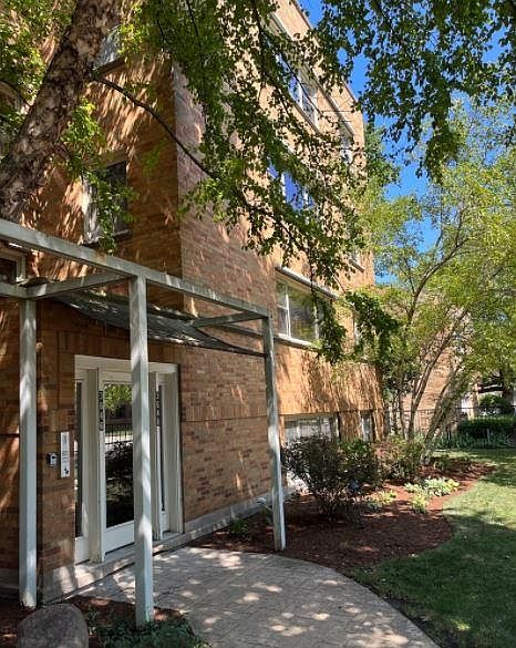 1st image of 3642 N California Ave #3