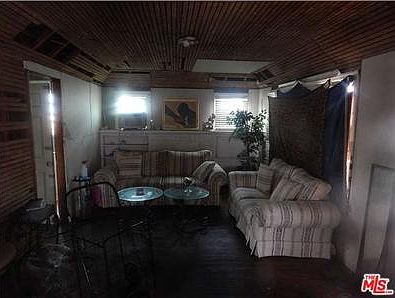 3rd image of 1552 W 84th St