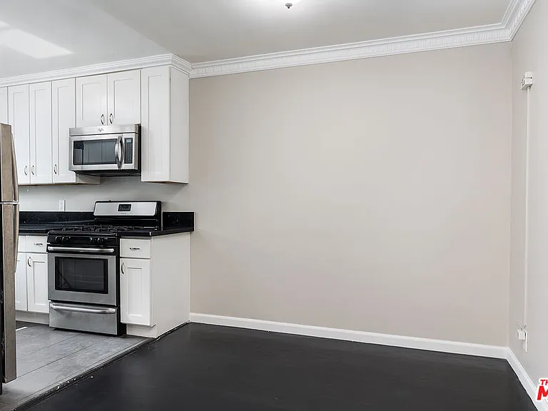 925 N Curson Ave #7 — Photo 6