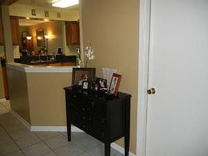 2nd image of 313 Lakeview Cir #313