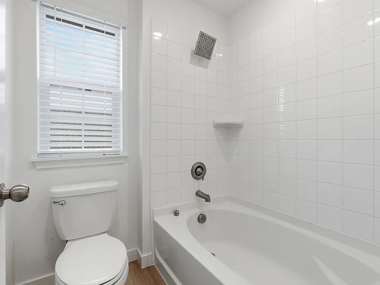 14480 Hudson St — Photo 2