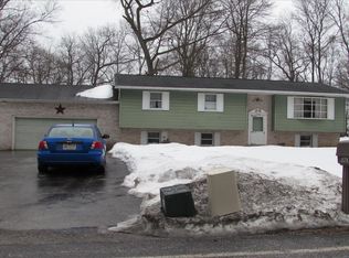 1752 Oakwood Dr, Hanover, PA 17331