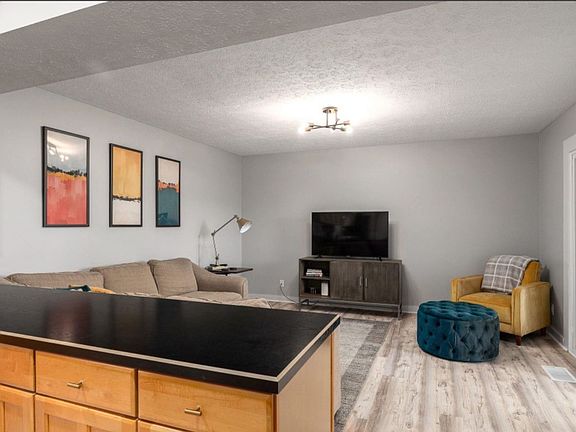 2nd image of 232 W Navajo St #1