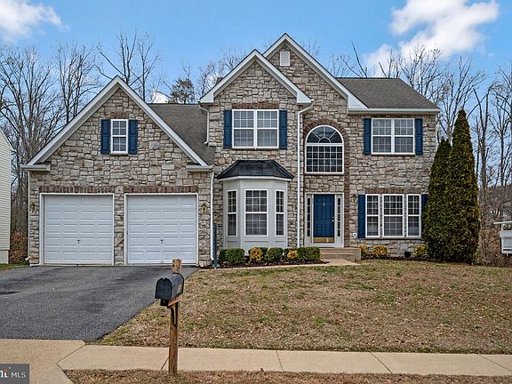3rd image of 35 Brentsmill Dr