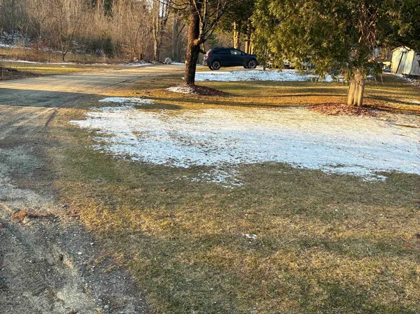 14 Butternut Ln, Pownal, VT 05261