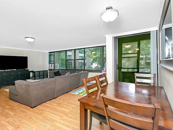 4th image of 10-24 166th St APT 3B