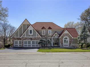 1105 NE Moss Point Rd, Lees Summit, MO 64064