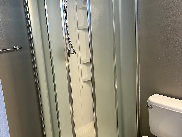 E Bellefont Dr — Photo 9