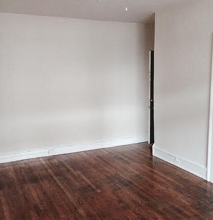 2nd image of 1120 W Grace St #10756839