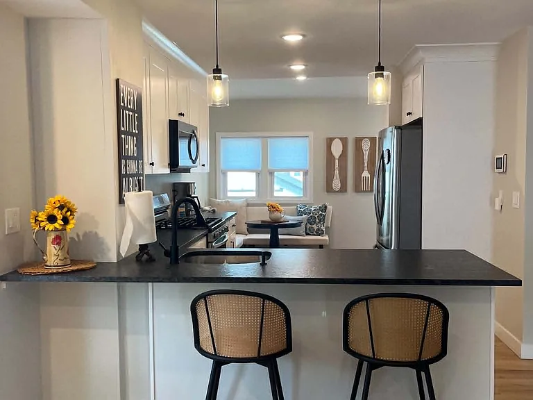 55 Merritt Ave — Photo 7