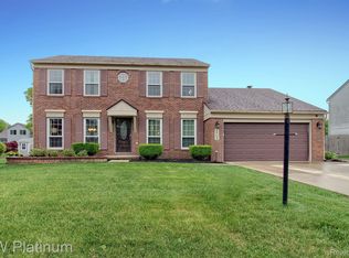 44791 Greenwood Dr, Belleville, MI 48111