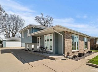 4027 N Grant St, Westmont, IL