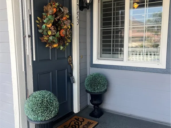 1753 Crystal Canyon Dr, Azusa, CA 91702