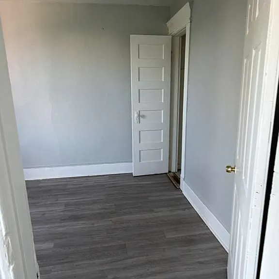48-50 Mitchell Ave #16 — Photo 4