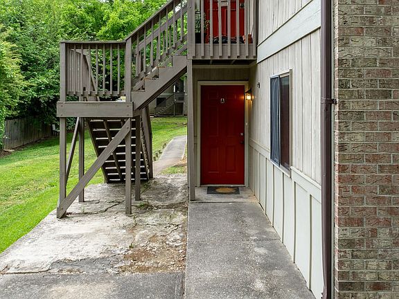 3rd image of 2805 Okelly St APT A