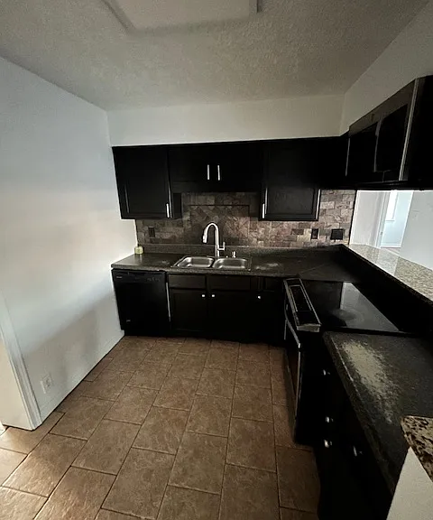 1605 Calhoun Ave — Photo 4