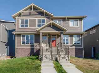 452 SW Tekarra Dr NW, Calgary, AB T3R2E9