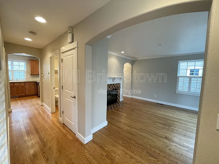 10235 NW Edgewood Dr — Photo 5