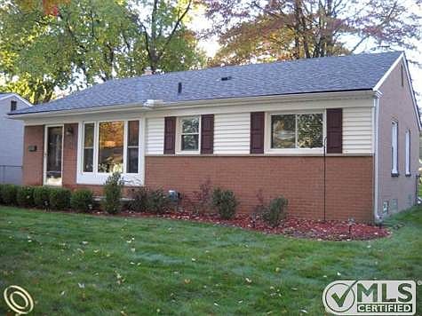 11065 Hillcrest