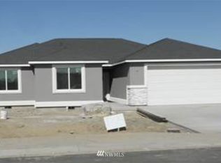 1135 E Mount Baker St E, Othello, WA 99344