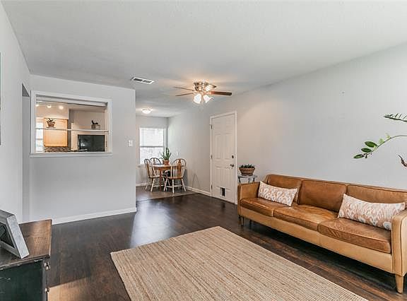 2nd image of 13715 Stardust Ln