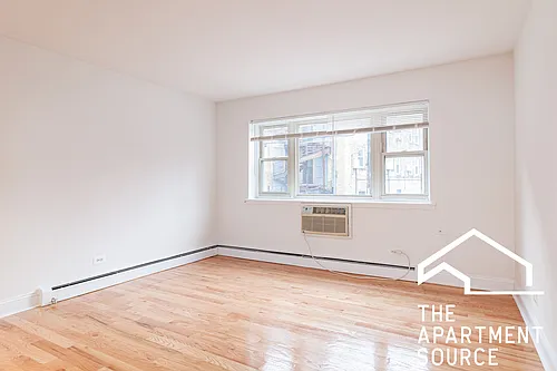 6830 N Sheridan Rd #270 Photo 1