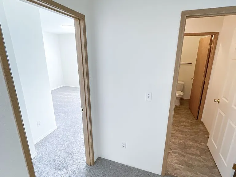 5416 N Hills Dr — Photo 10