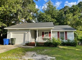 9380 Castle Falls Cir, Fayetteville, NC 28314