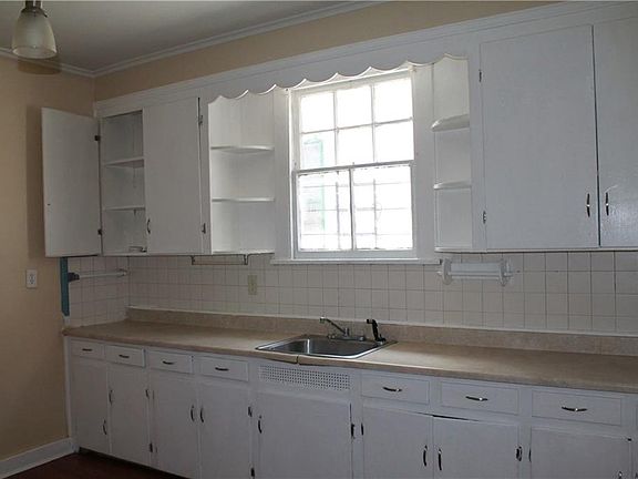 5th image of 2406 Dabadie St #D