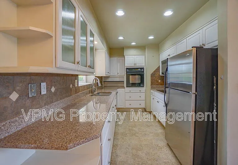 705 NE 94th Ave — Photo 10