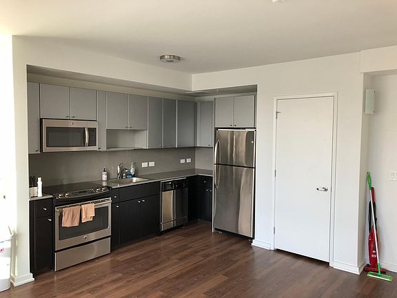 4th image of 400 Clementina St APT 914