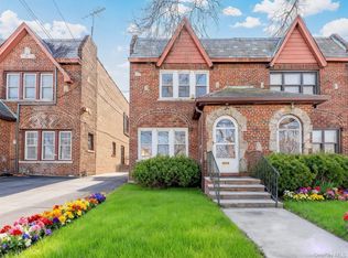 20612 50th Avenue, Oakland Gardens, NY 11364