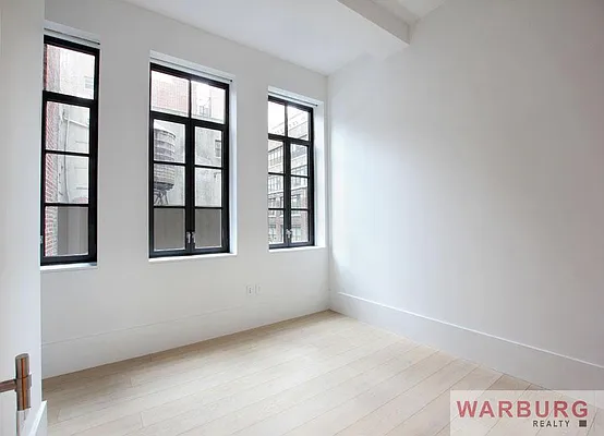 Rented by Warburg | media 28