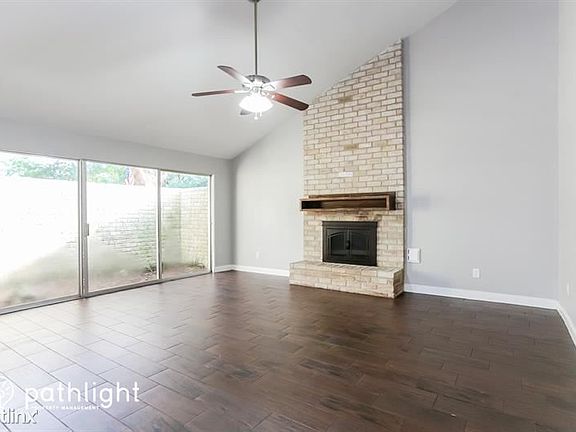 2nd image of 15610 Pine Mountain Dr