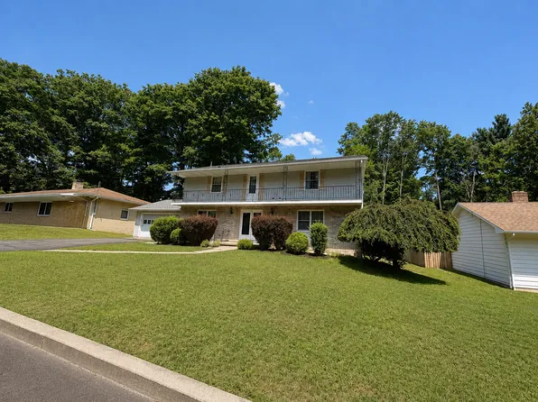 240 Ridgefield Rd #1, Endicott, NY 13760