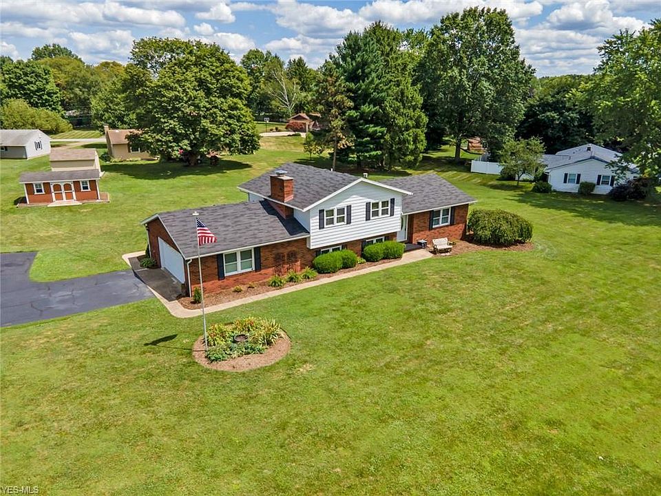1st image of 3236 Crestview Dr