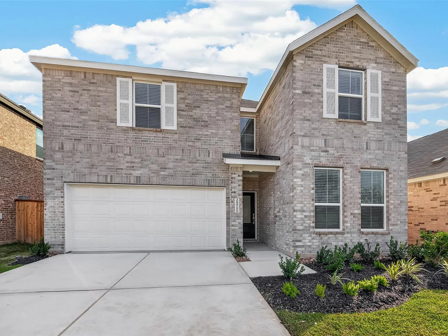 5 bed, 3.0 bath, 2649 sqft, $2,999 — Photo 1