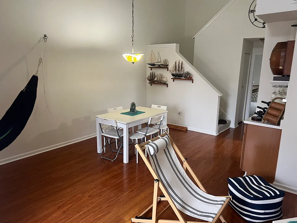835 Little Bay Ave #33