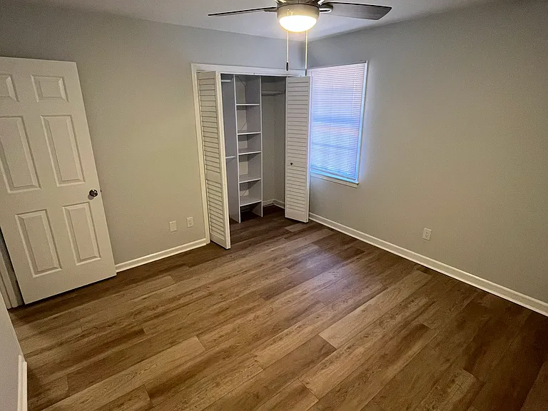 12 Oakwood Dr — Photo 7