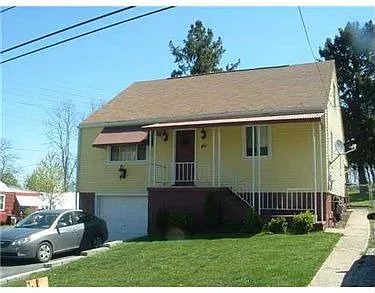40 Moyer Ave photo 1