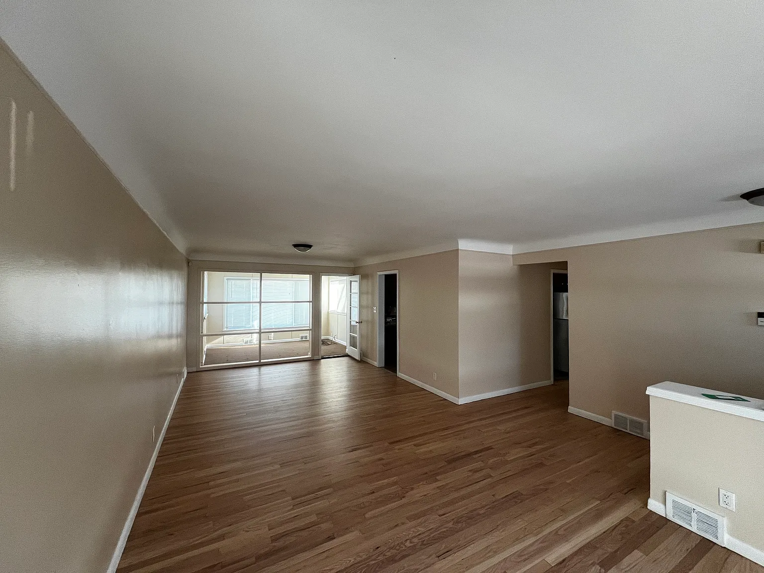 3 bed, 2.5 bath, 1484 sqft, $2,250 — Photo 2